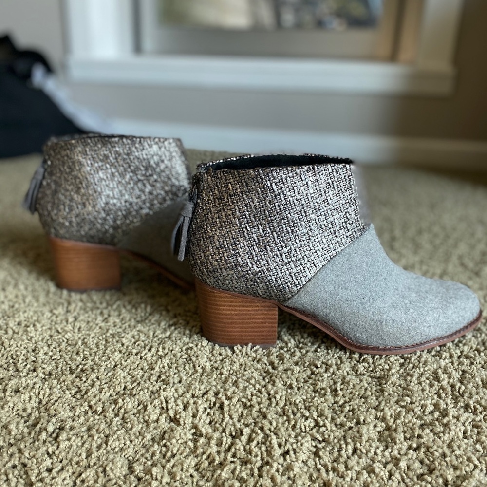Toms booties size 12